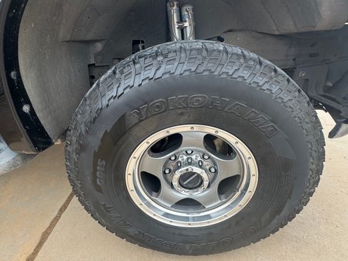 Used 2005 Ford Excursion Limited image 13