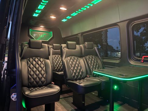 Used 2022 Mercedes-Benz Sprinter 3500 image 10