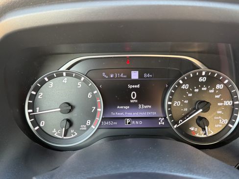 Used 2023 Nissan Titan Platinum Reserve w/ Moonroof Package image 11