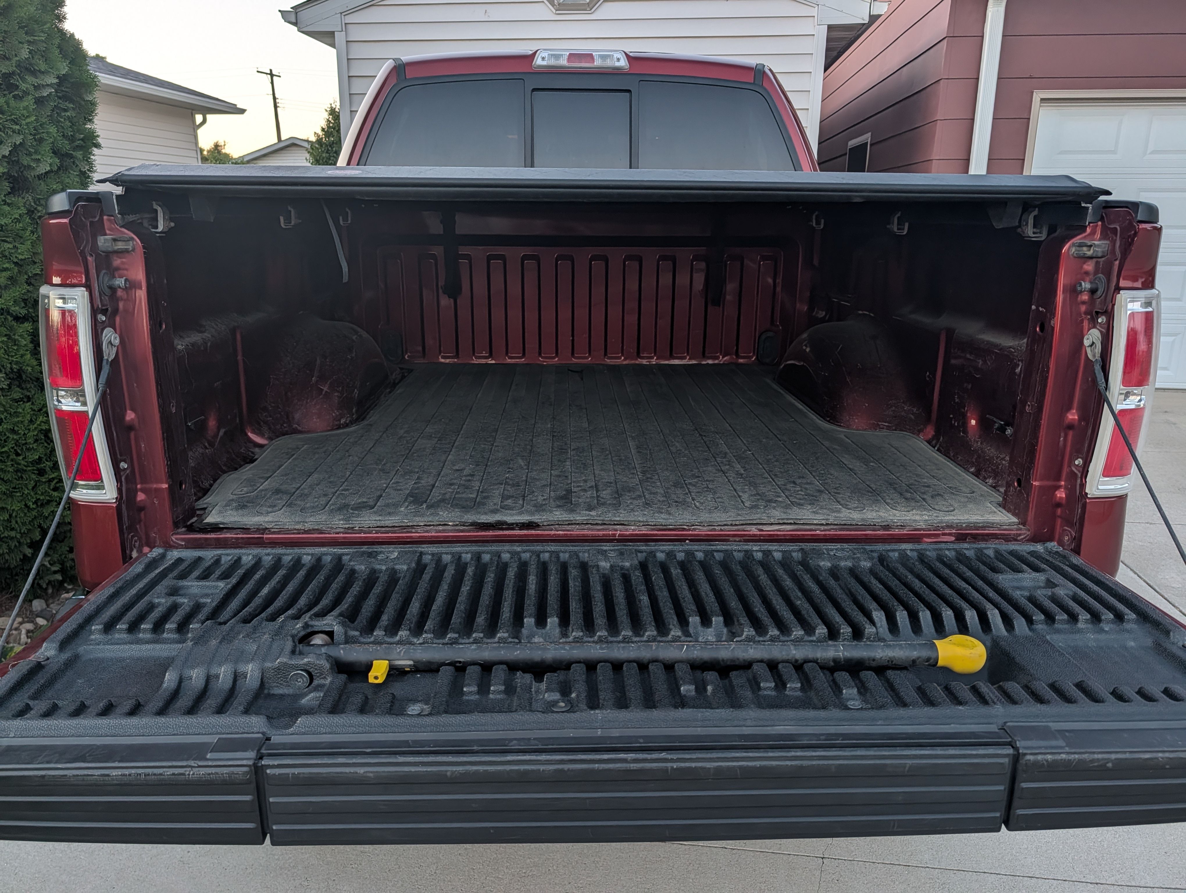 Used 2014 Ford F150 Lariat w/ Equipment Group 502A Luxury AWD/4WD image 10