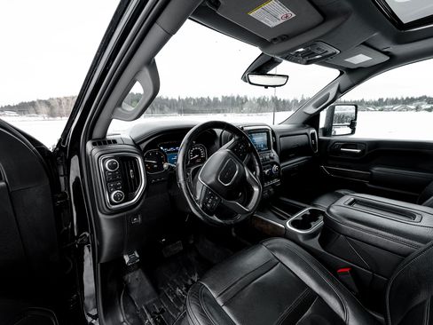 Used 2020 GMC Sierra 3500 Denali w/ Denali Ultimate Package image 16