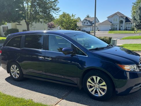 Used 2016 Honda Odyssey SE image 1