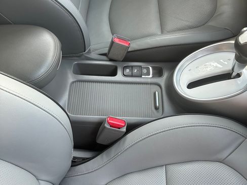 Used 2017 Kia Soul EV + image 15