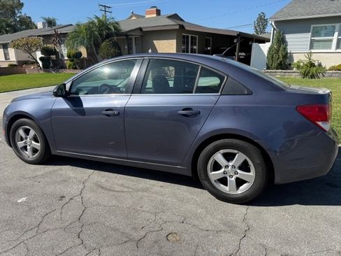 Used 2014 Chevrolet Cruze LT image 4