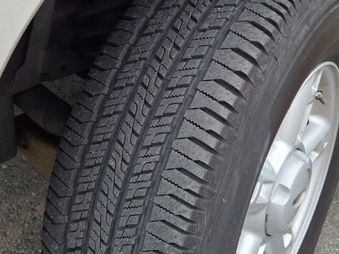 Used 2005 Ford Explorer Sport XLT RWD image 6