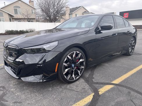 Used 2024 BMW i5 M60 w/ Executive Package image 8