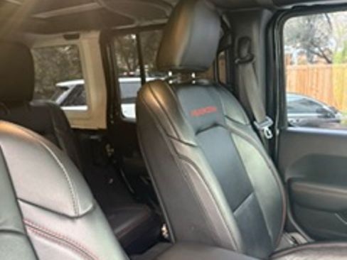 Used 2019 Jeep Wrangler Unlimited Rubicon AWD/4WD image 12