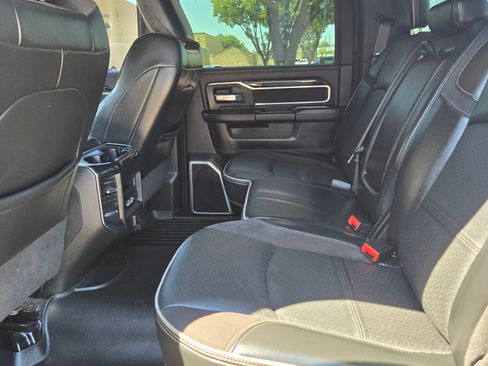 Used 2019 RAM 3500 Laramie image 17