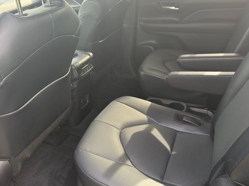Used 2024 Toyota Grand Highlander FWD image 24