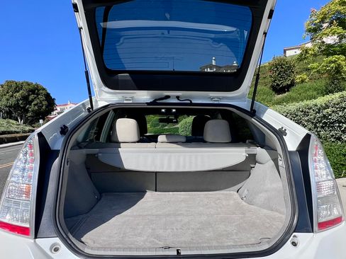 Used 2010 Toyota Prius FWD image 12