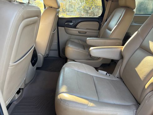 Used 2013 GMC Yukon Denali image 6