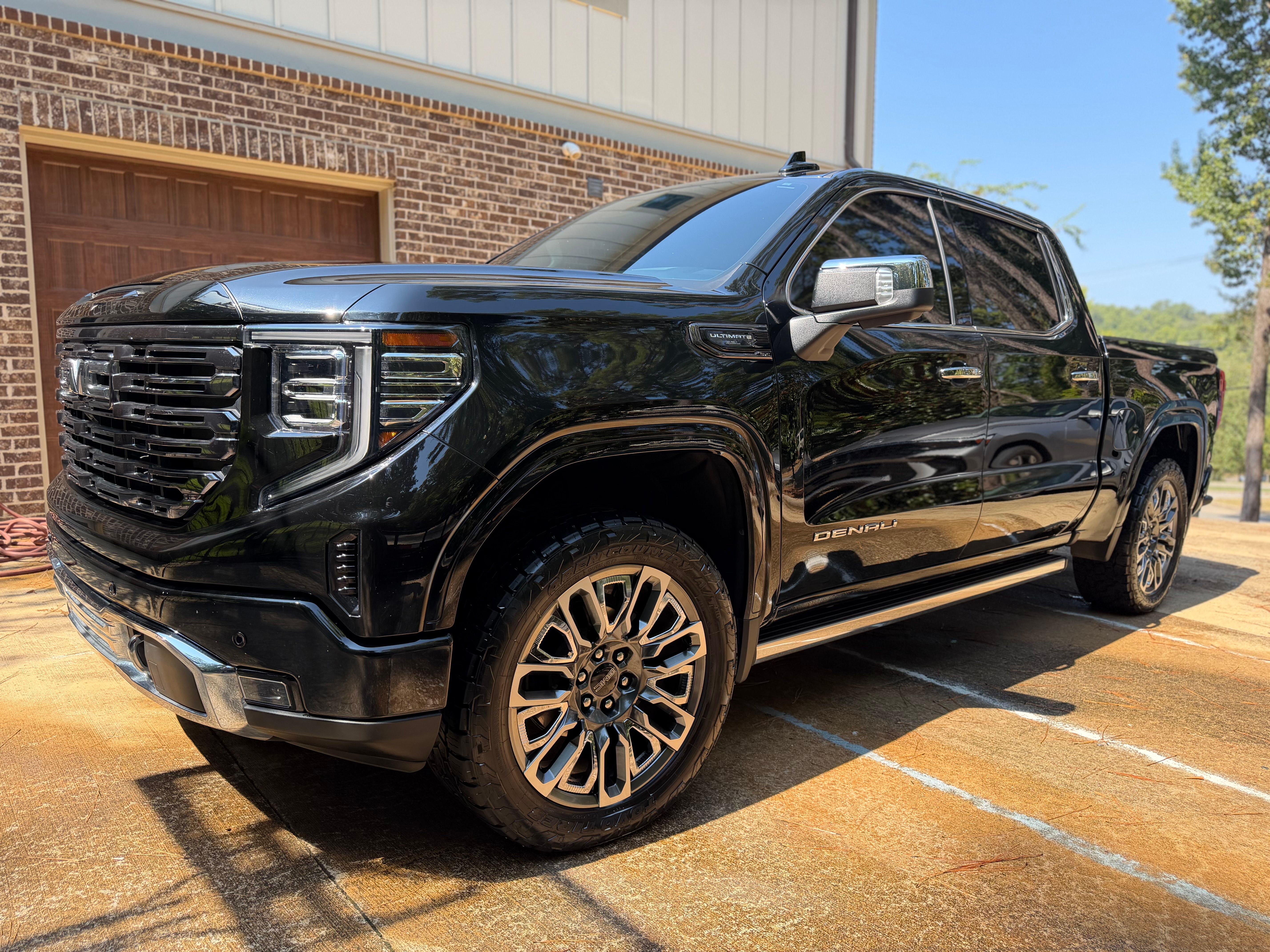 Used 2026 GMC Sierra 1500 Denali Ultimate AWD/4WD image 1
