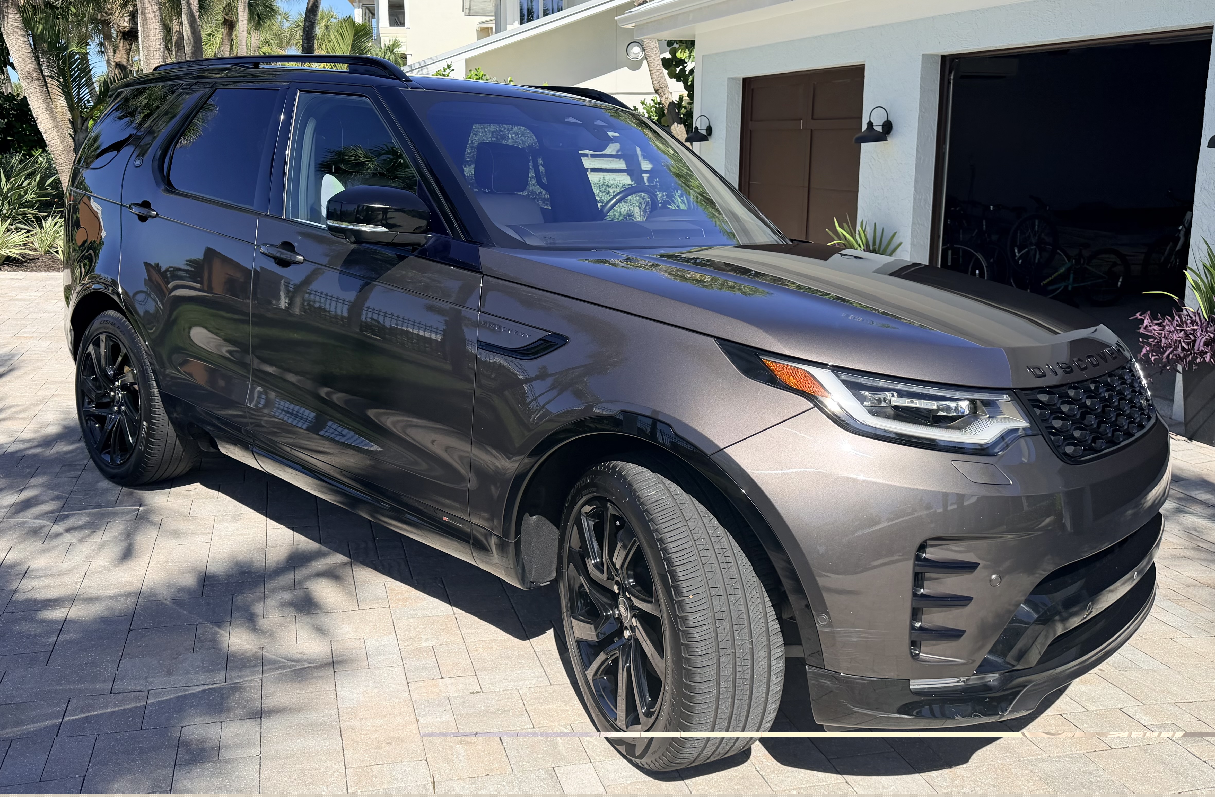 Used 2022 Land Rover Discovery S R-Dynamic AWD/4WD image 8