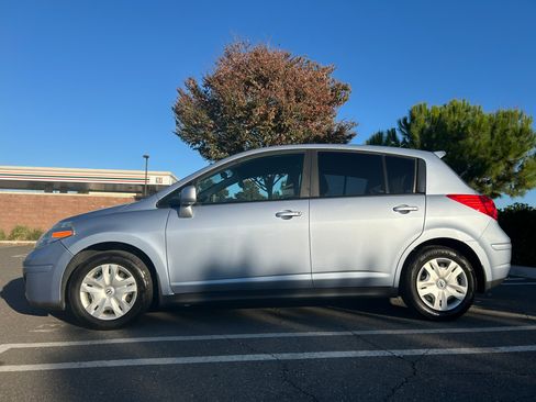 Used 2012 Nissan Versa 1.8 S w/ Plus Pkg image 2
