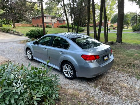 Used 2013 Subaru Legacy 2.5i Premium image 4