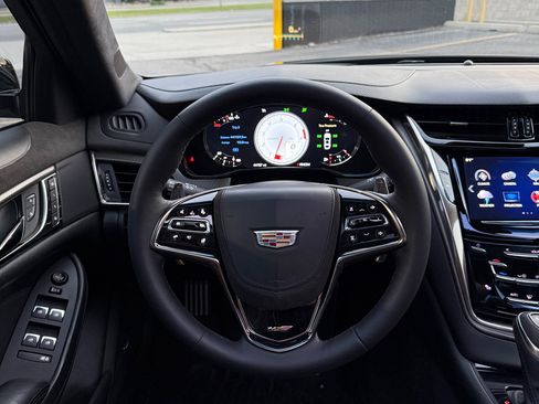 Used 2016 Cadillac CTS V w/ Luxury Package RWD image 18