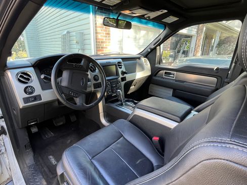 Used 2014 Ford F150 FX4 w/ Equipment Group 402A Luxury AWD/4WD image 8