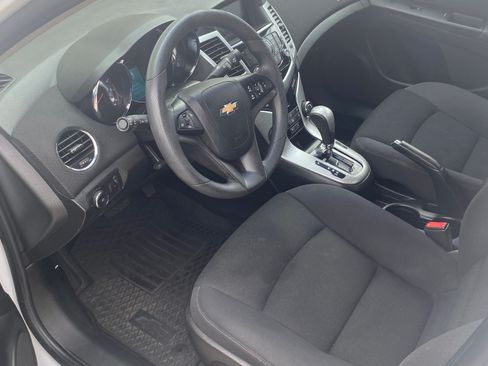 Used 2016 Chevrolet Cruze LT w/ RS Package FWD image 11