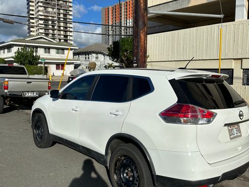 Used 2016 Nissan Rogue S image 5