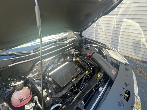 Used 2025 Chevrolet Trax LT w/ Driver Confidence Package image 21