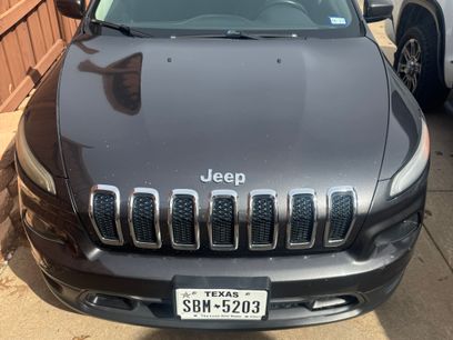 Used 2017 Jeep Cherokee Latitude w/ Safety/Convenience Group
