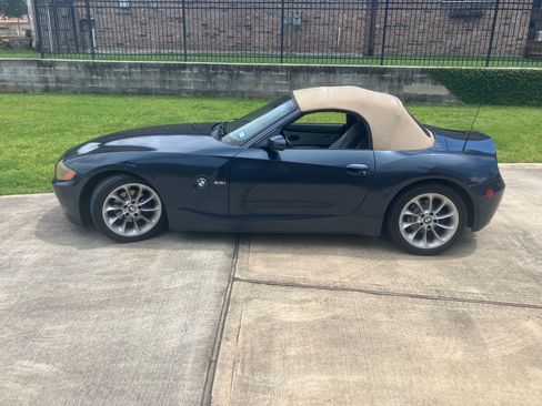 Used 2003 BMW Z4 2.5i image 11