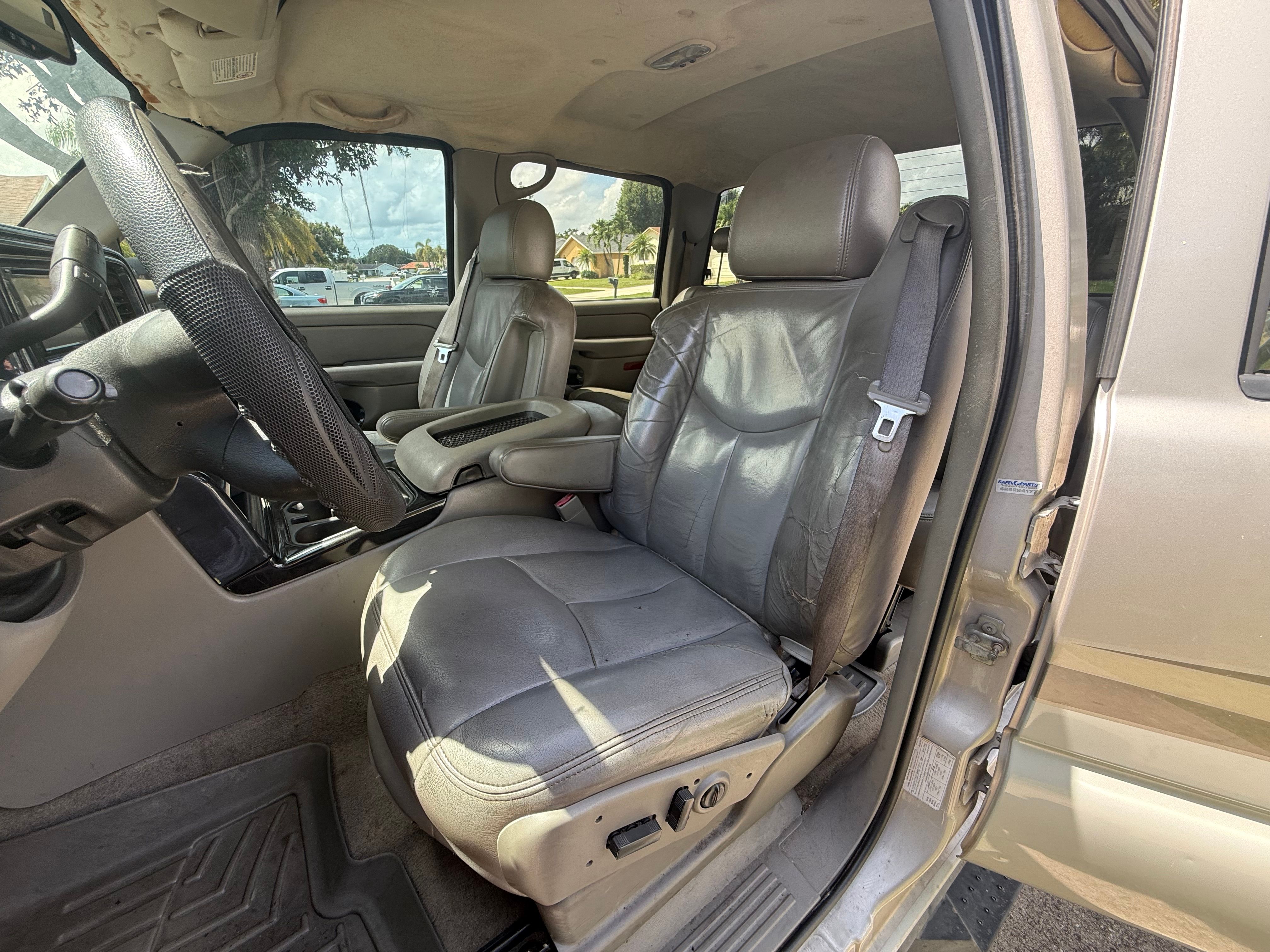 Used 2007 Chevrolet Silverado 2500 LT w/ Heavy-Duty Power Package AWD/4WD image 10