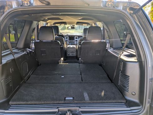 Used 2017 Ford Expedition Limited image 29