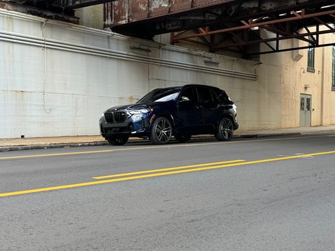 Used 2024 BMW X5 M60i image 13