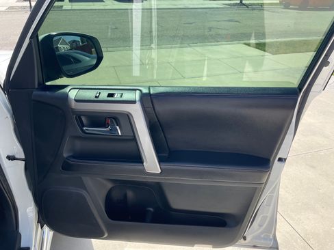 Used 2017 Toyota 4Runner Limited image 16