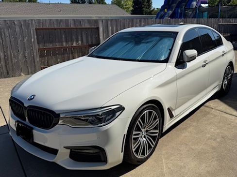 Used 2017 BMW 540i RWD image 1
