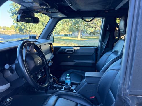 Used 2022 Ford Bronco Badlands w/ Sasquatch Package image 13