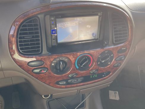 Used 2004 Toyota Tundra Limited image 10