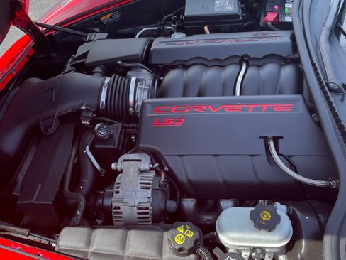 Used 2012 Chevrolet Corvette Convertible image 12