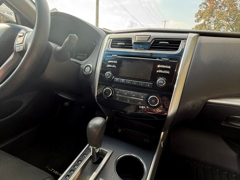 Used 2015 Nissan Altima 2.5 S w/ Special Edition Package FWD image 11