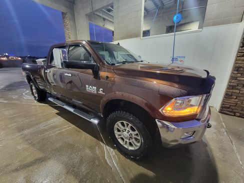 Used 2015 RAM 2500 Laramie image 9