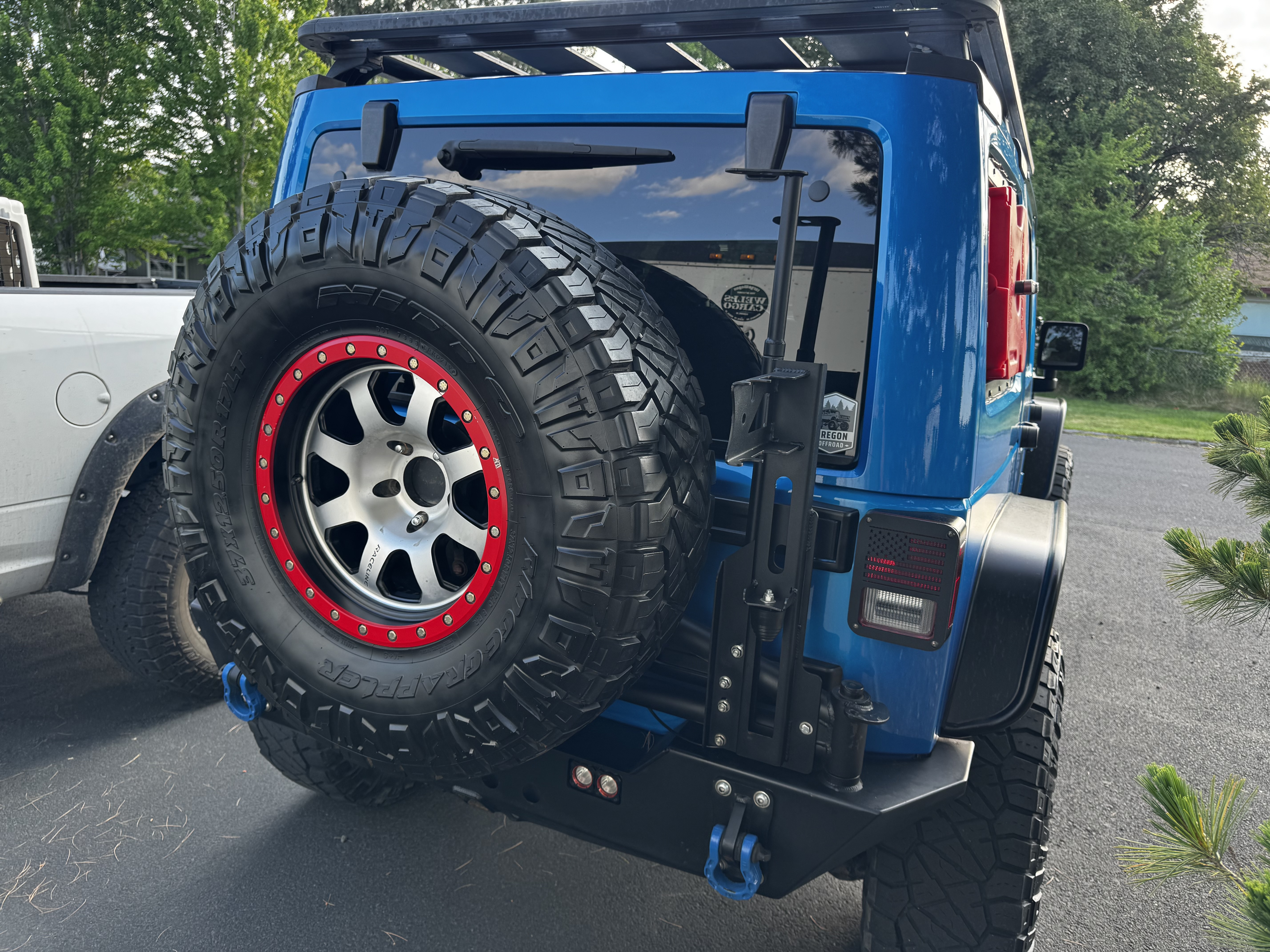 Used 2015 Jeep Wrangler Unlimited Rubicon w/ Connectivity Group AWD/4WD image 6