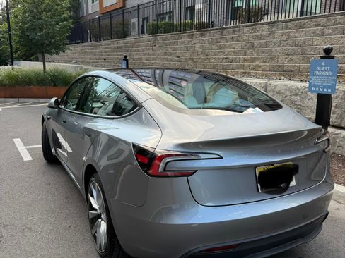 Used 2025 Tesla Model 3 Long Range RWD image 12