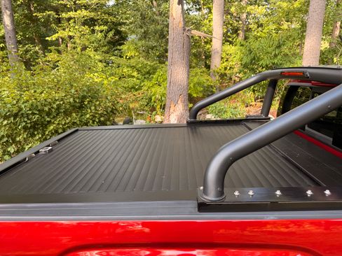 Used 2016 GMC Canyon SLT w/ Driver Alert Package image 10