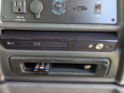 Used 2022 Mercedes-Benz Sprinter 2500 image 12