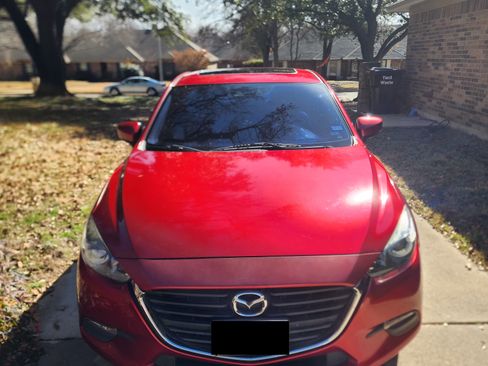 Used 2017 MAZDA MAZDA3 Touring w/ Popular Equipment Package image 4