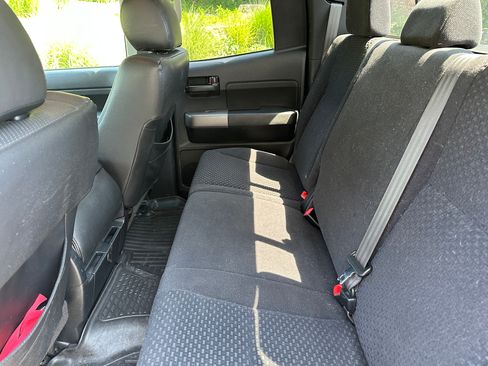 Used 2013 Toyota Tundra 4x4 Double Cab w/ Tow Pkg image 15