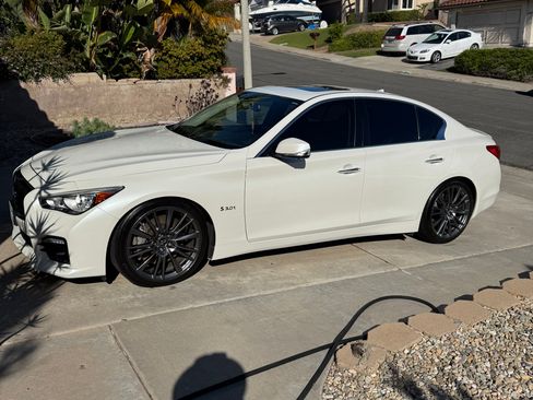 Used 2016 INFINITI Q50 Red Sport 400 RWD image 2