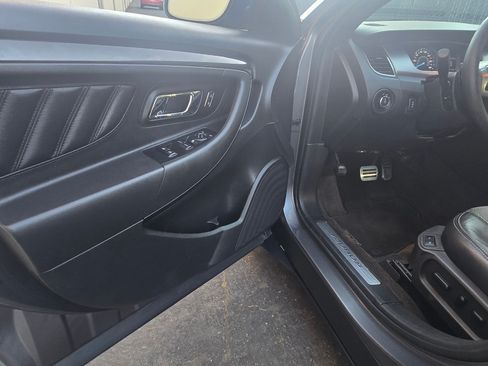 Used 2013 Ford Taurus SHO image 15