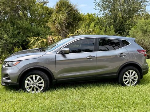 Used 2022 Nissan Rogue Sport S FWD image 5