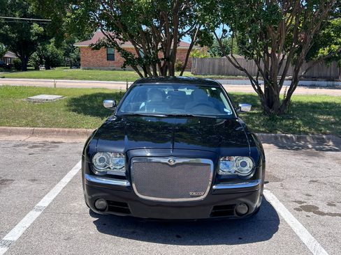 Used 2005 Chrysler 300 C w/ Sound Group II RWD image 1