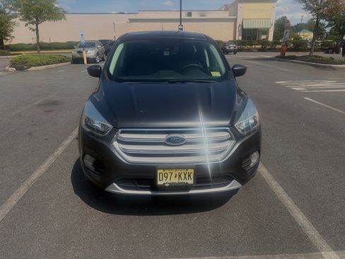 Used 2019 Ford Escape SE AWD/4WD image 8