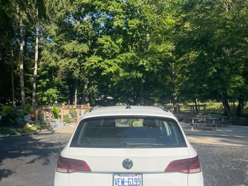Used 2022 Volkswagen Taos S FWD image 4