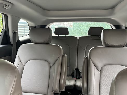 Used 2017 Hyundai Santa Fe Limited FWD image 14