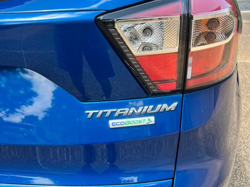 Used 2017 Ford Escape Titanium FWD image 8